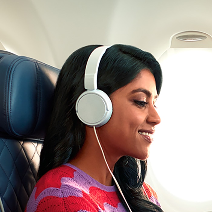 inflight-entertainment-current-tunes-700